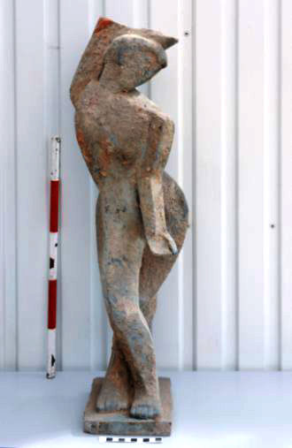 Escultura de bailarina, prohibida por los nazis, hallada en Berlín