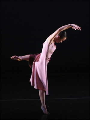 Betty Jones teaches Limon technique at Peridance | Danza Ballet